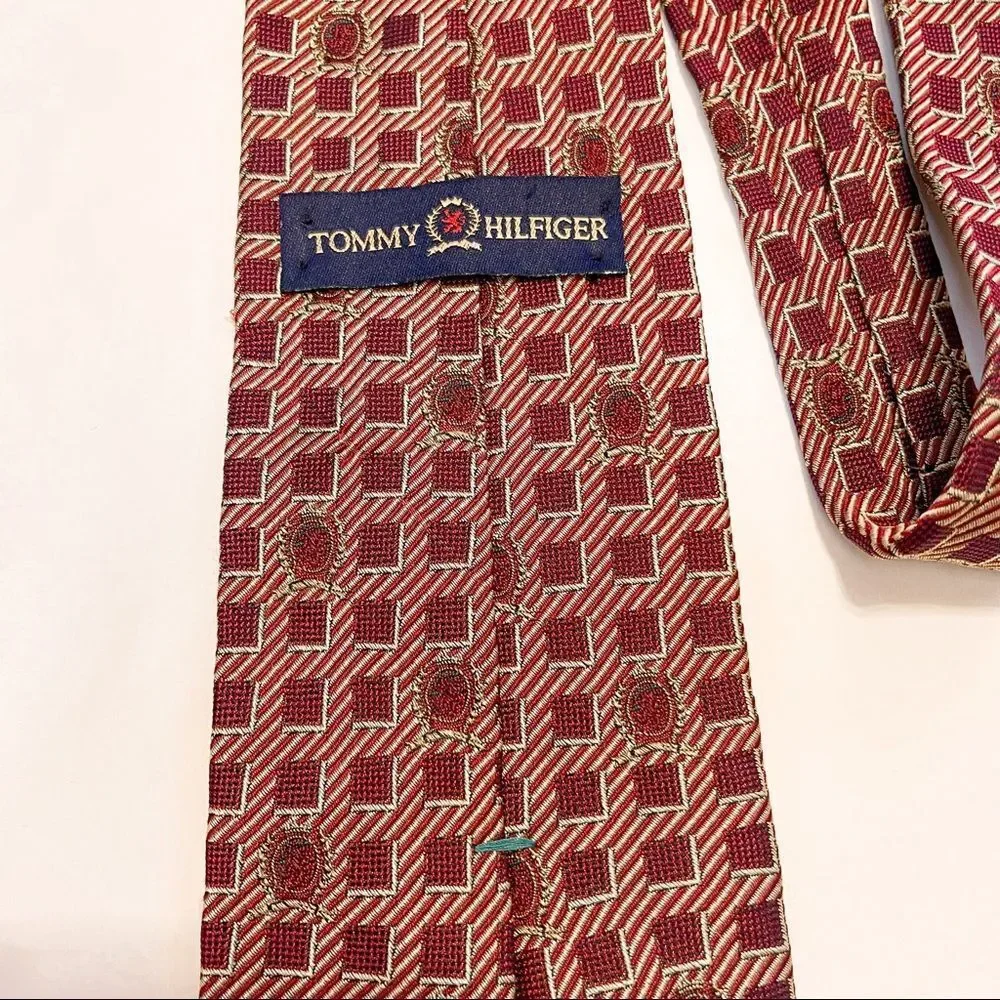 Tommy Hilfiger Red Men’s‎ 100% Silk Neck Tie - Picture 2 of 5